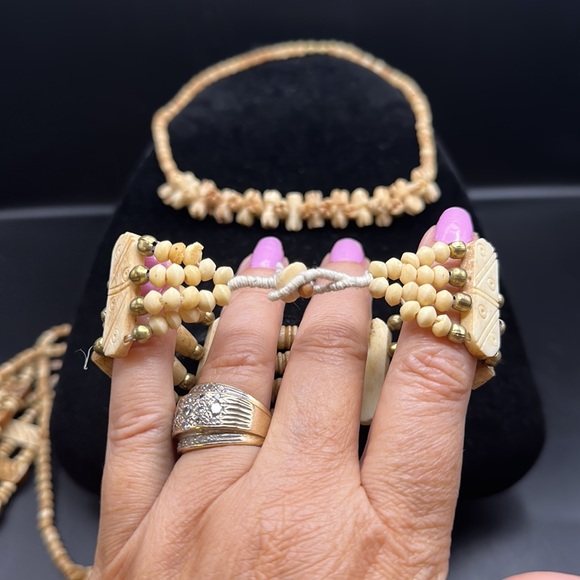 2Sets Stone/ Bone carved Bracelet and necklace sets - Picture 5 of 7